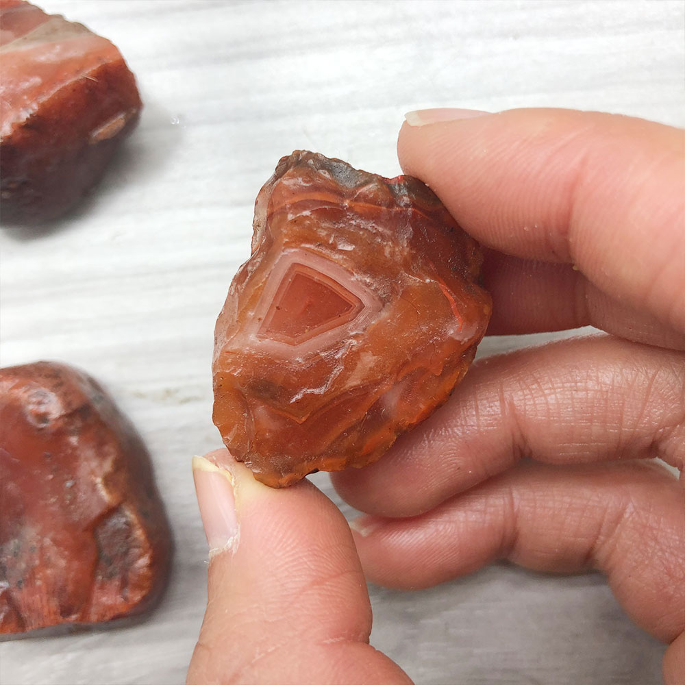 Aquarium Decoration Rock - 1pc Random Rough Raw Carnelian Red